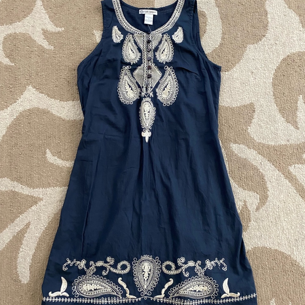 NWT Cute Options blue shift Dress with white embroidery